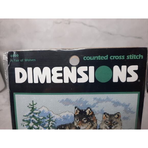 Vintage Dimensions Counted Cross Stitch Kit A Pair of Wolves 7x5 - Picture 3 of 5